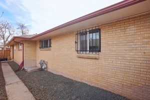 5455 E 36th Ave-S0704-018.jpg