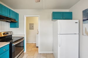 5457 E 36th Ave-S0704-014.jpg