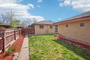 5457 E 36th Ave-S0704-027.jpg