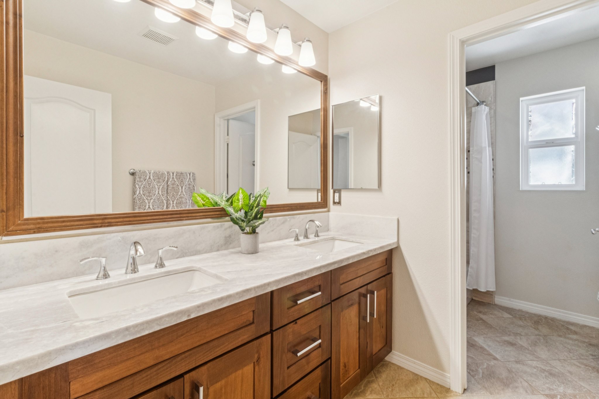 White Oak Ln-S2102-033.jpg