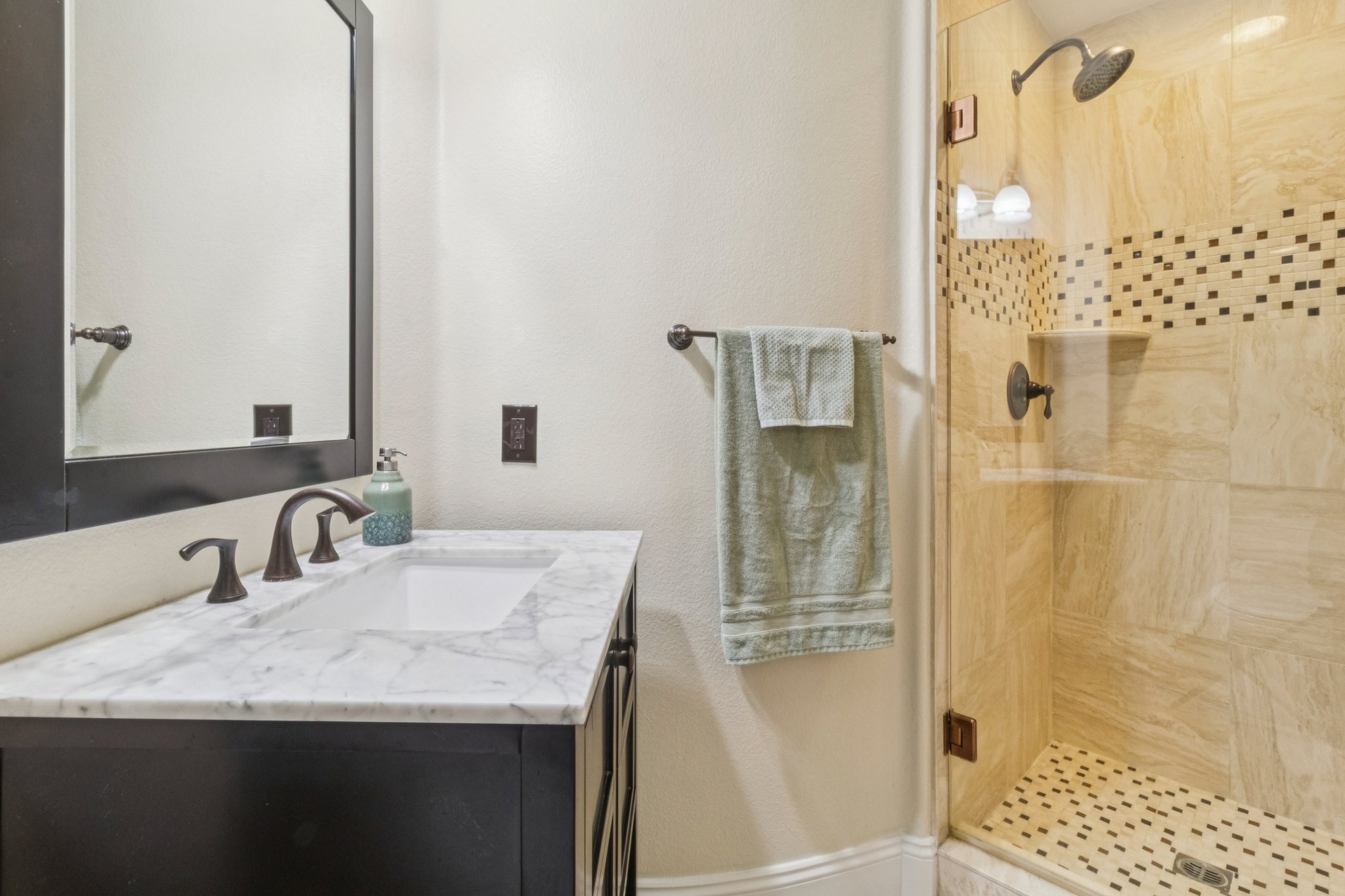 White Oak Ln-S2102-043.jpg