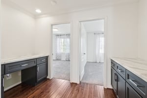 White Oak Ln-S2102-034.jpg