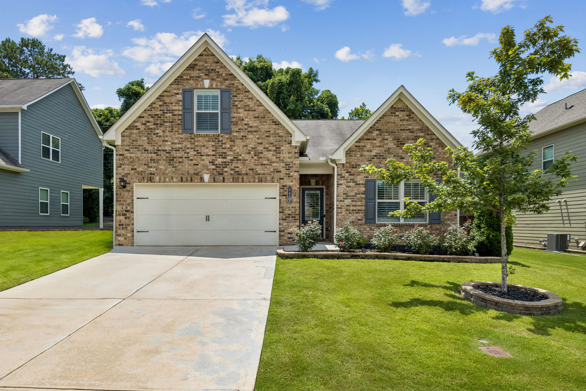 Welcome to 5458 Sycamore Creek Way