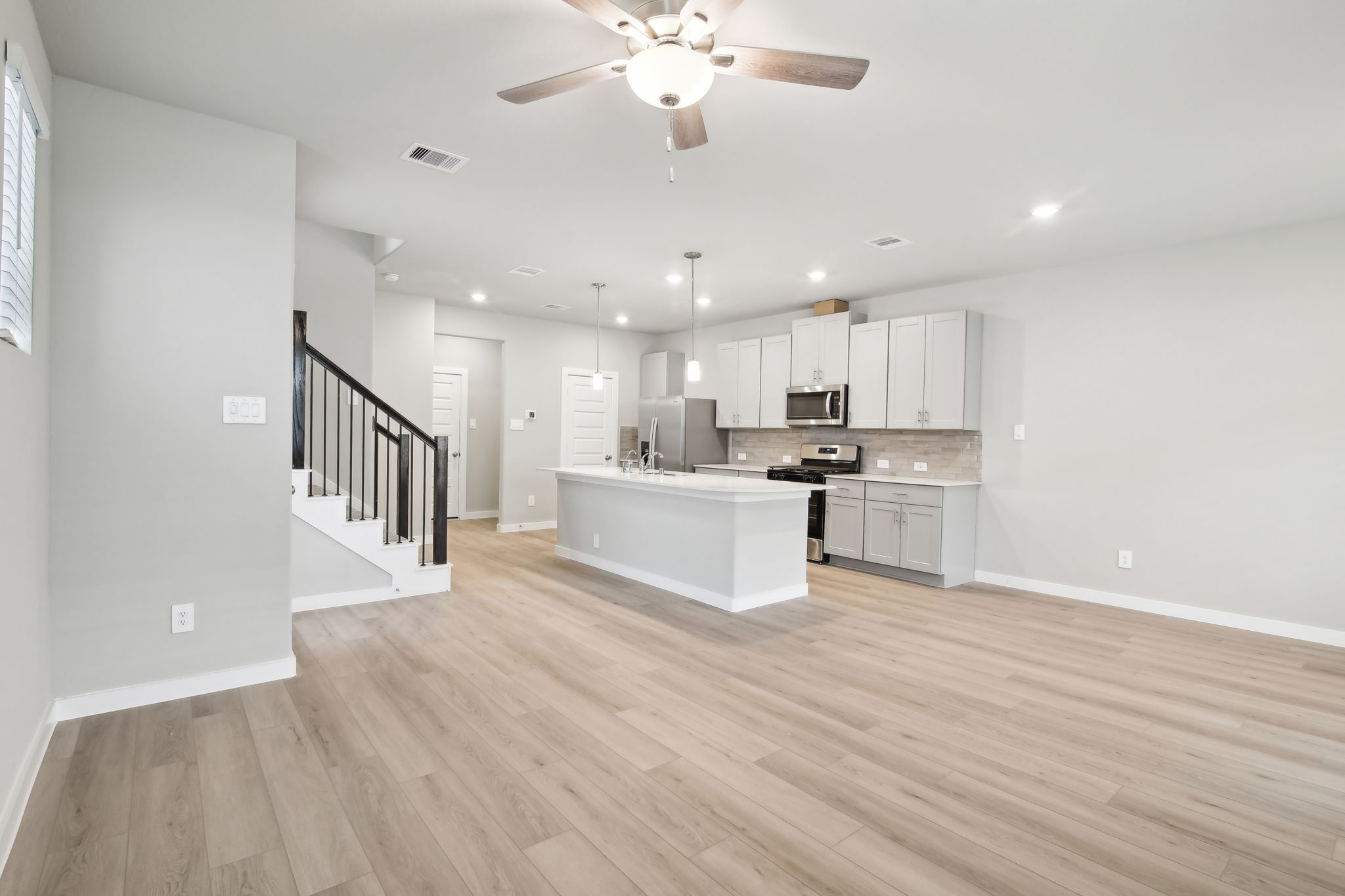 Houston - Kemah Crossing - 546 Avisa Drive, Kemah, TX 77565 - 008