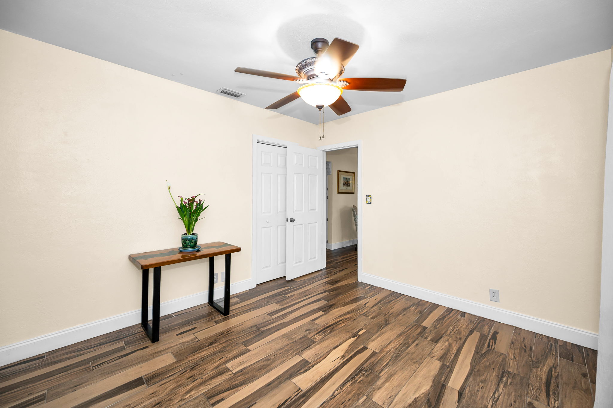 Bedroom50b