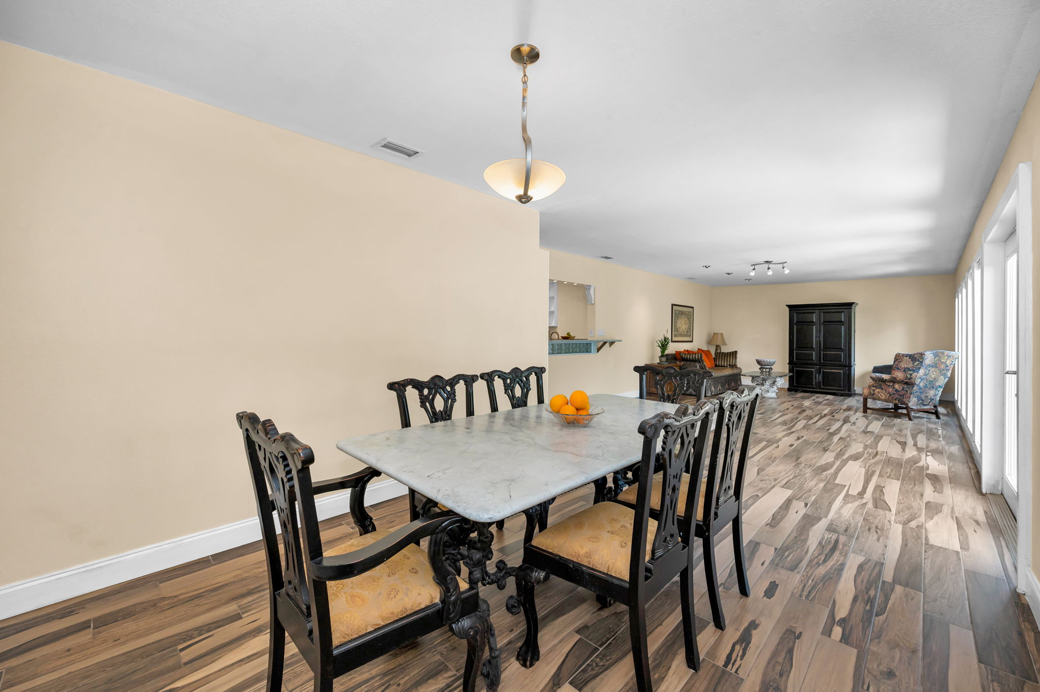 Dining Room51