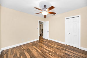 Bedroom51b