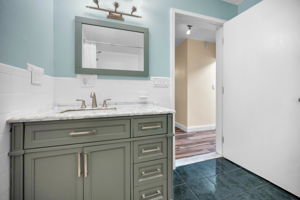 Master Bathroom52