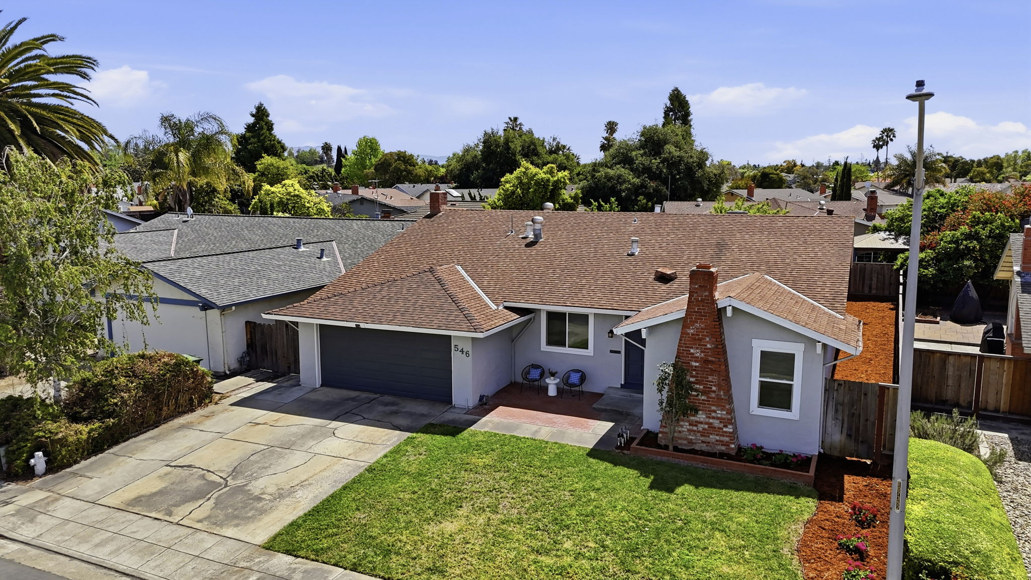 005_F8_AERIAL_546 Woodstock Way