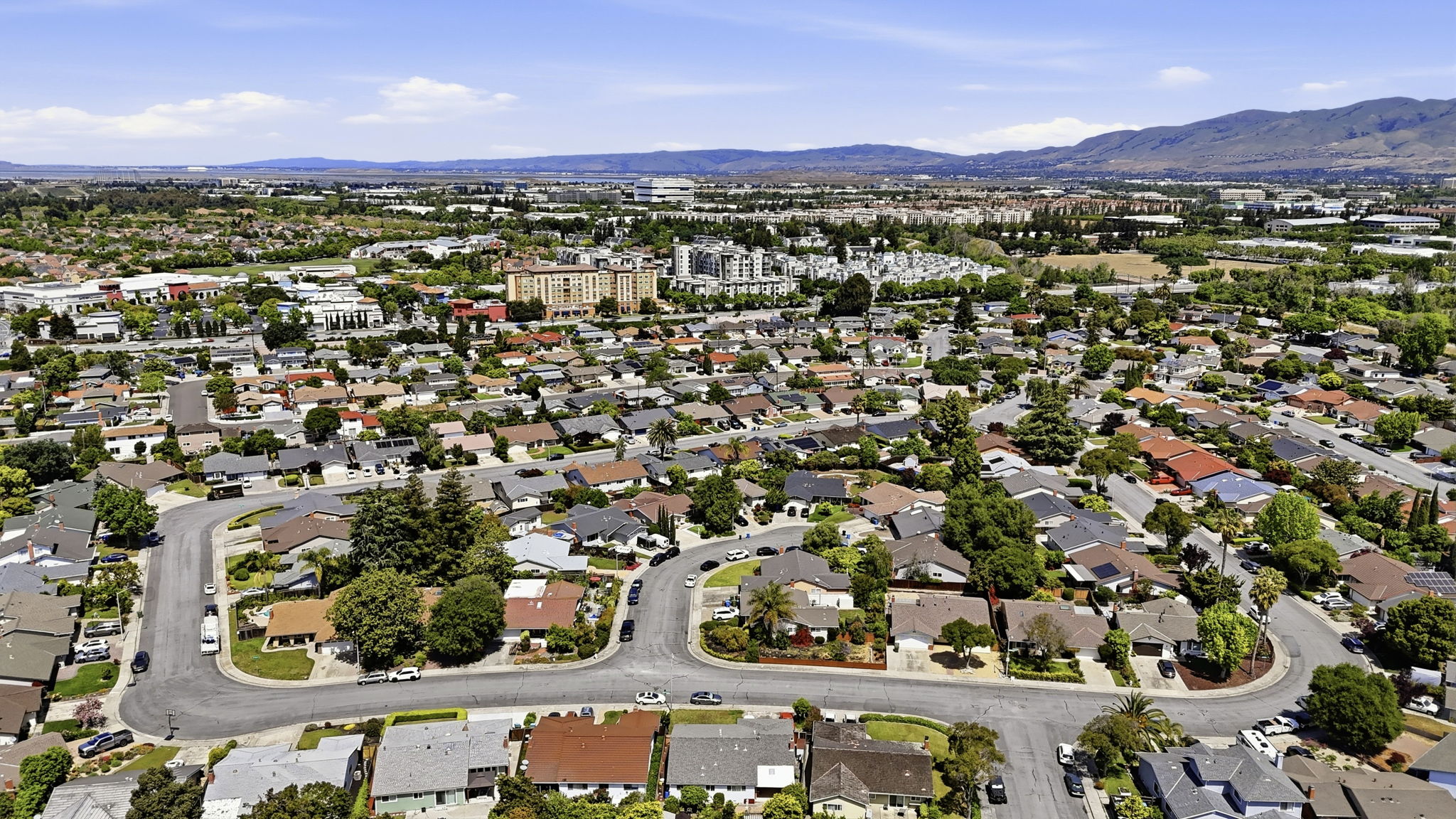 023_F8_AERIAL_546 Woodstock Way