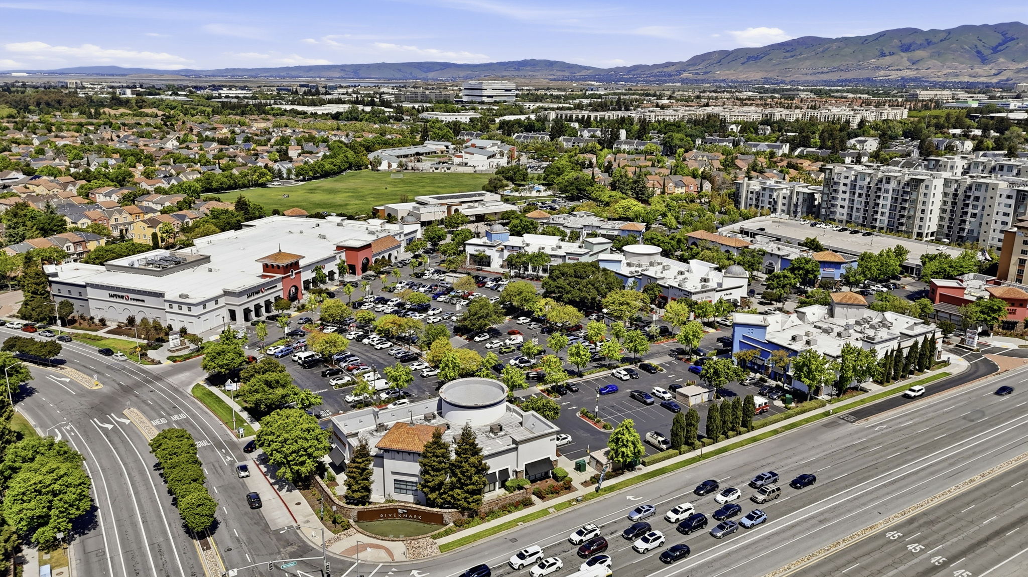 025_F8_AERIAL_546 Woodstock Way