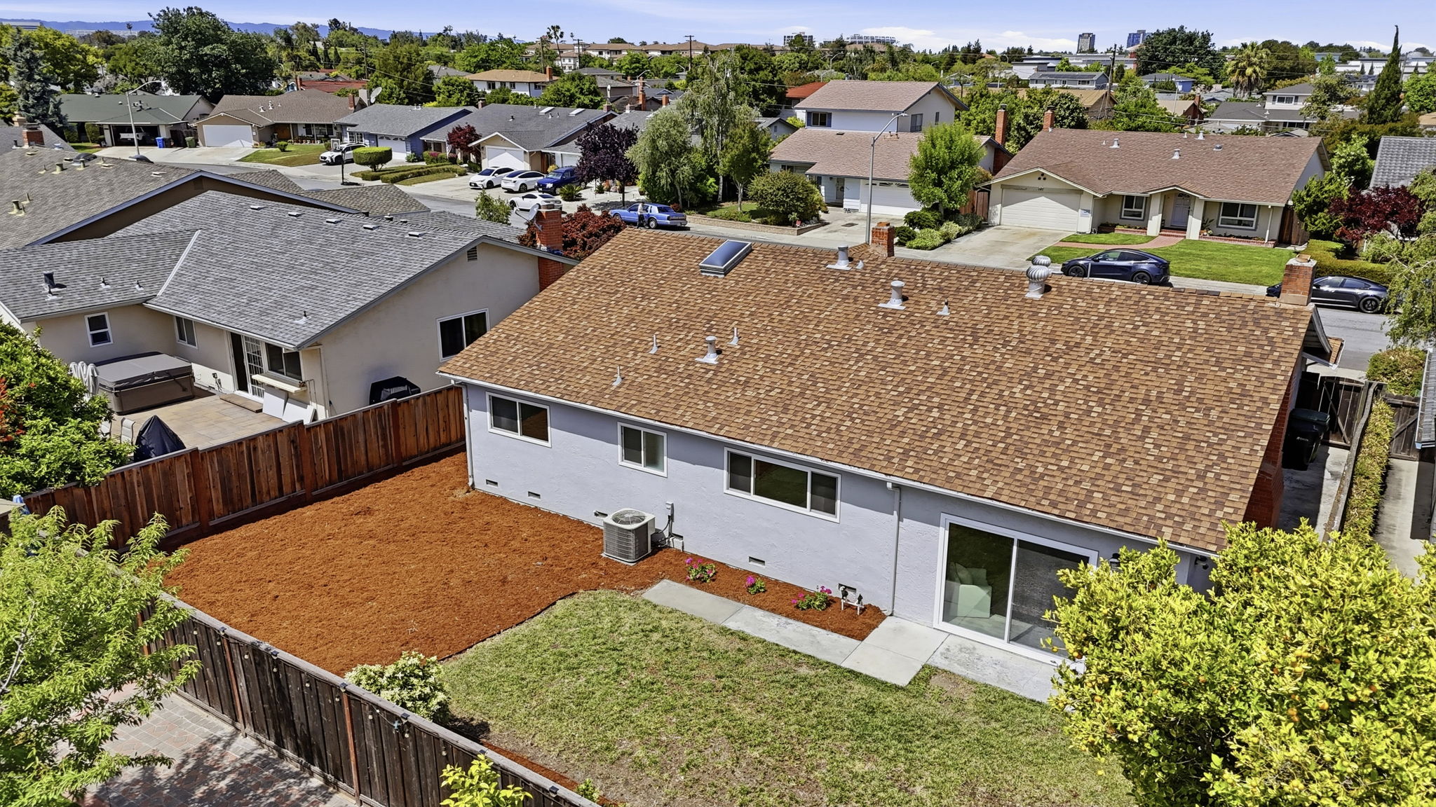 026_F8_AERIAL_546 Woodstock Way