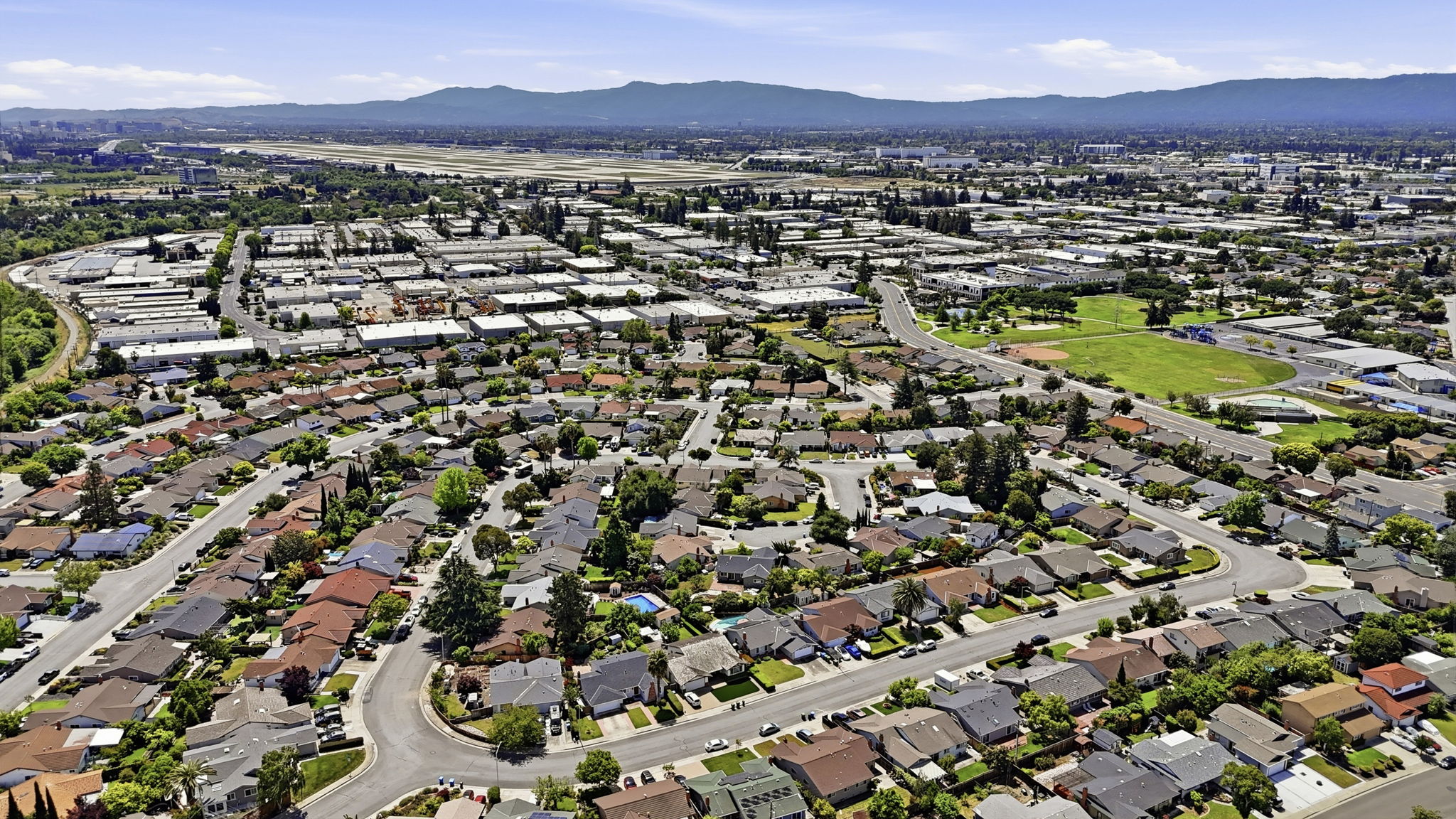 015_F8_AERIAL_546 Woodstock Way