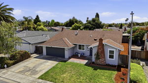 005_F8_AERIAL_546 Woodstock Way