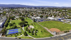 024_F8_AERIAL_546 Woodstock Way