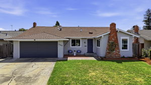 001_F8_AERIAL_546 Woodstock Way