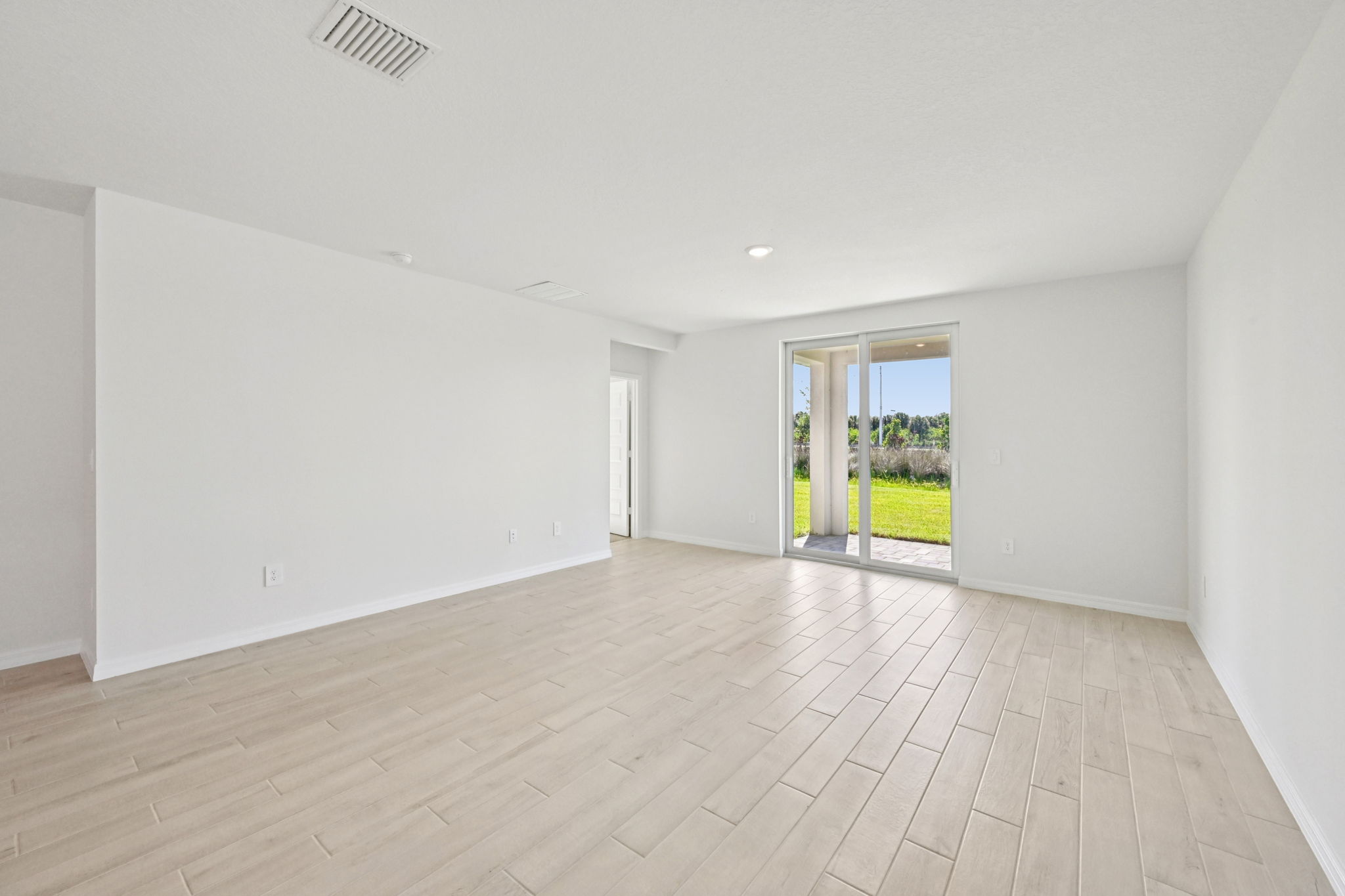 South Florida - Hampton Park - 5461 Hampton Park Cir Vero Beach South FL 32966-009
