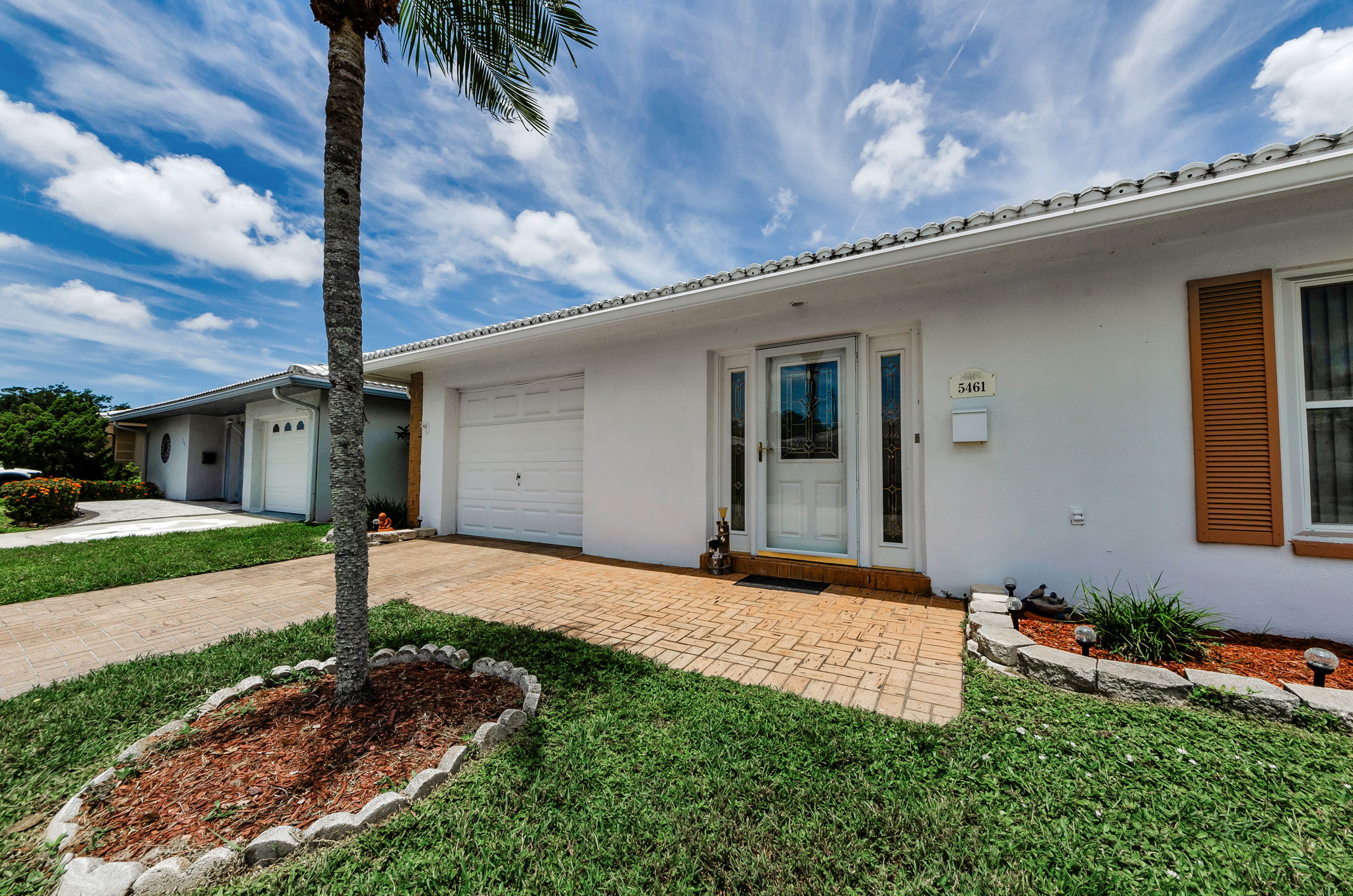 Front Exterior 4