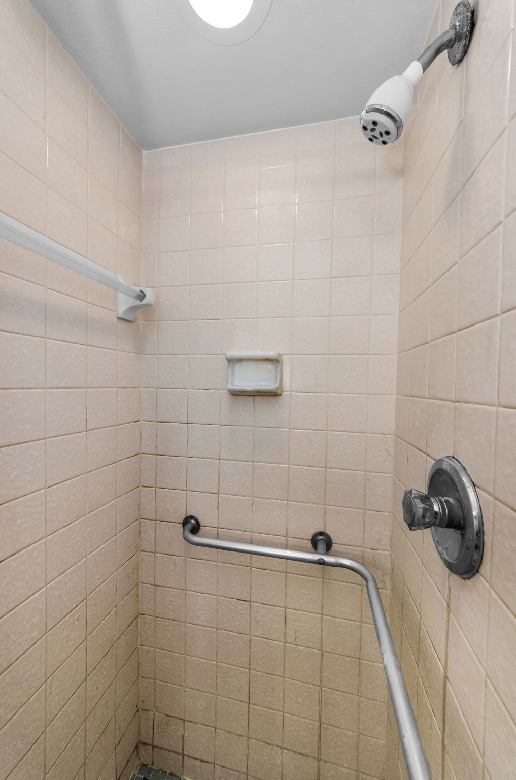Primary Bathroom 1b