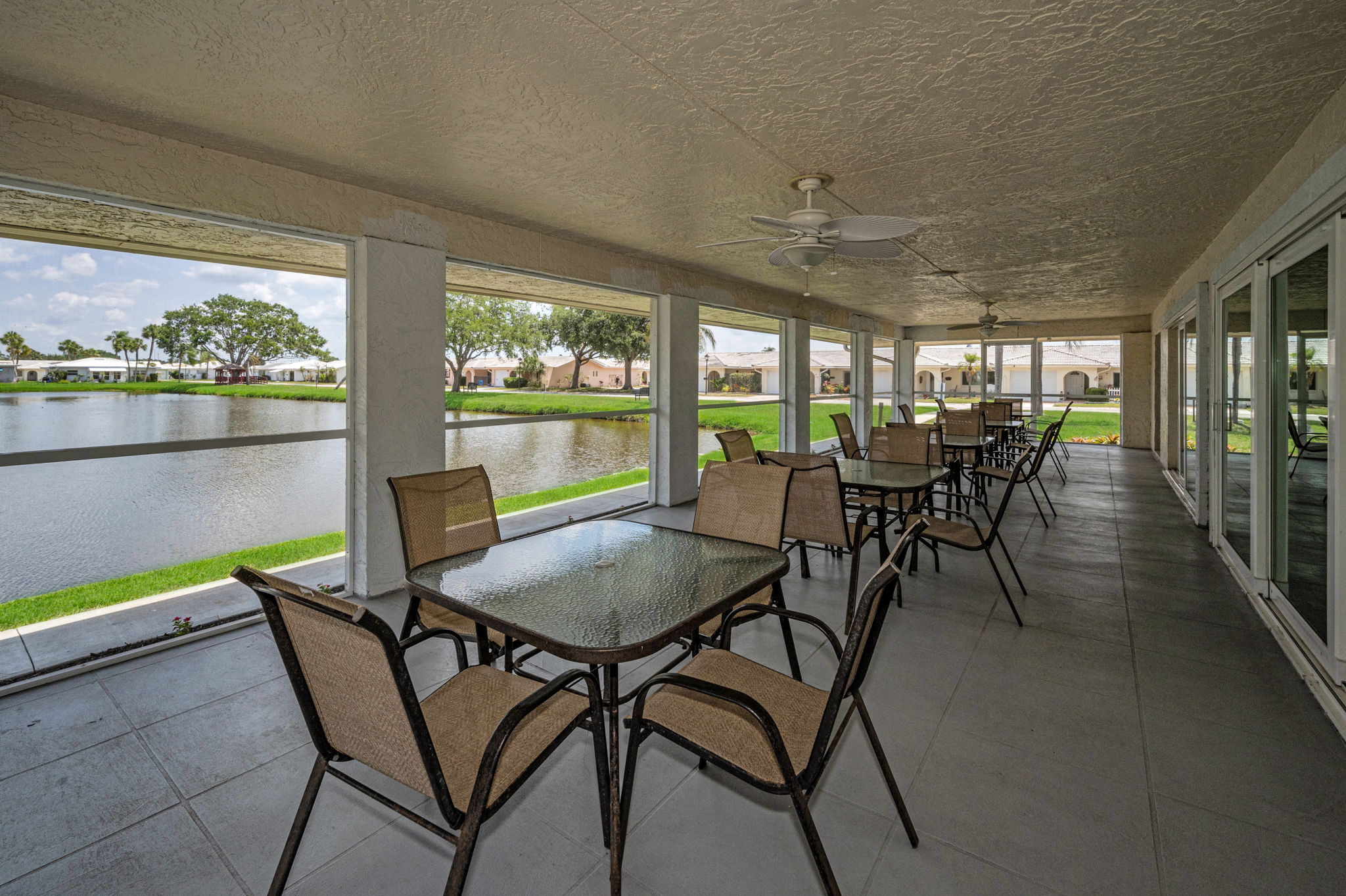 33-Clubhouse Lanai