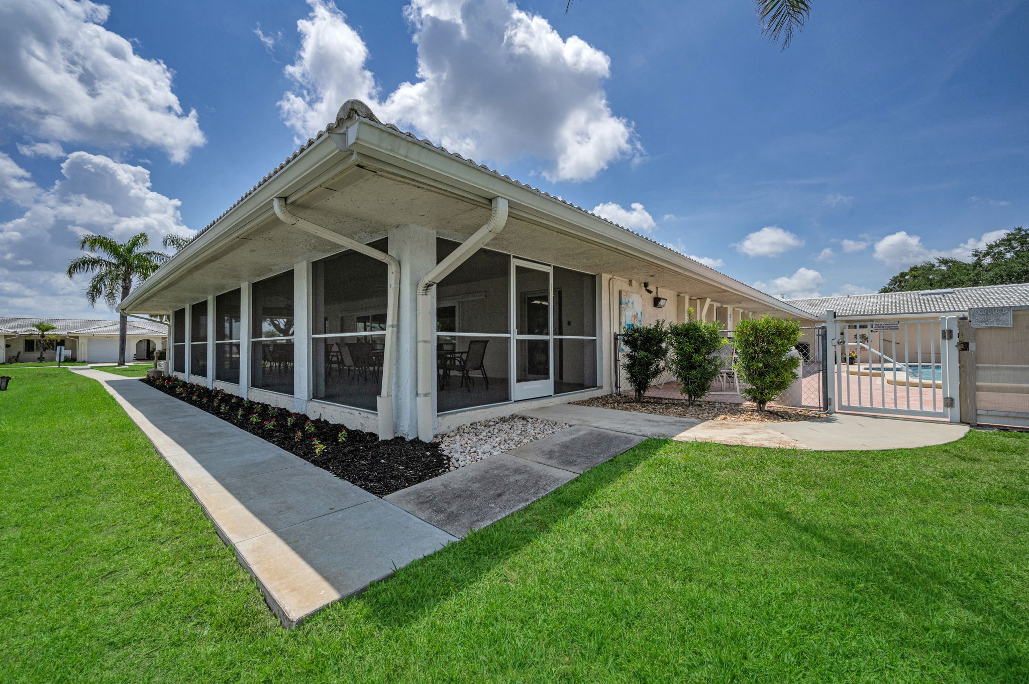 38-Clubhouse