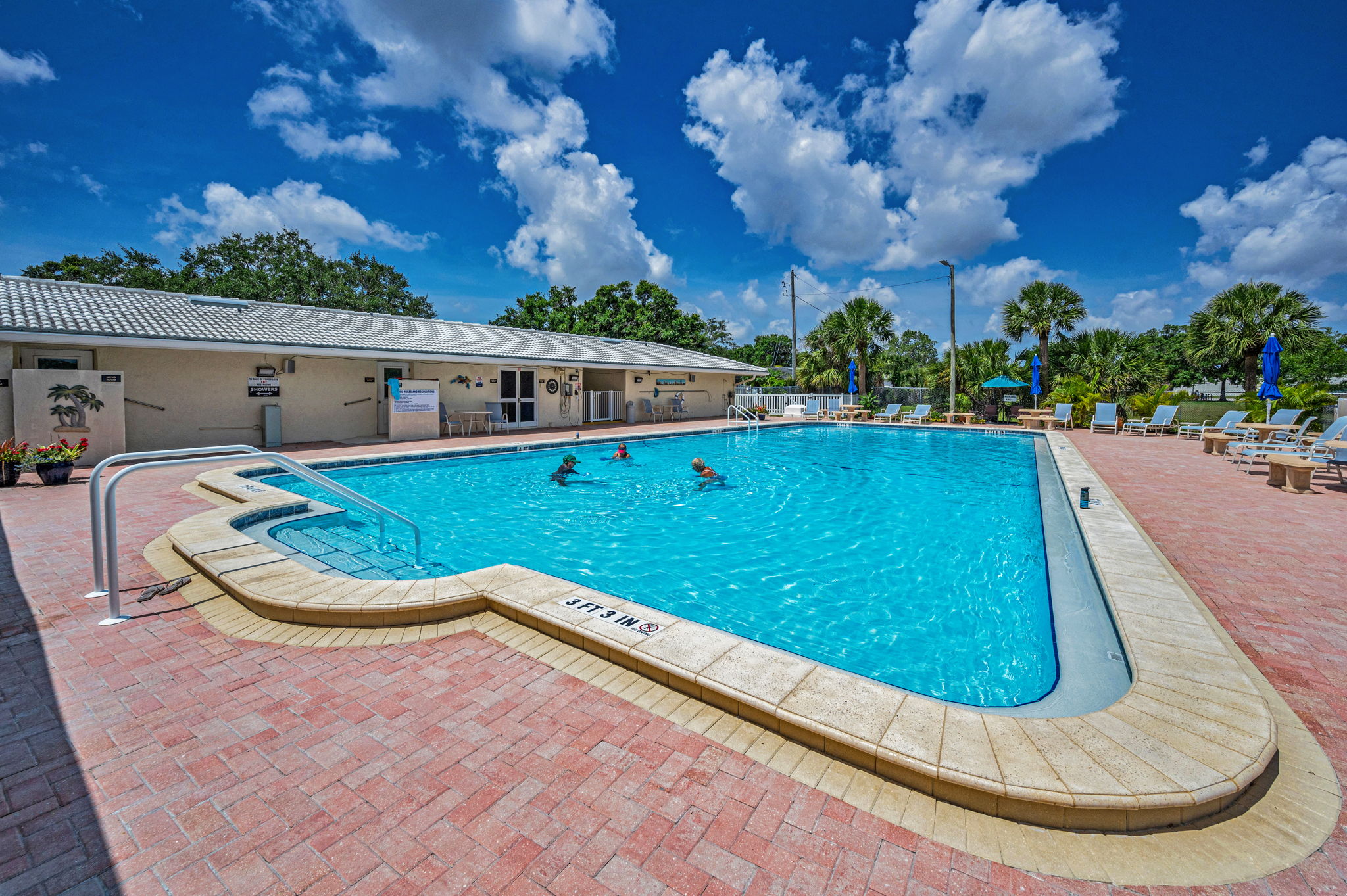 39-Pool