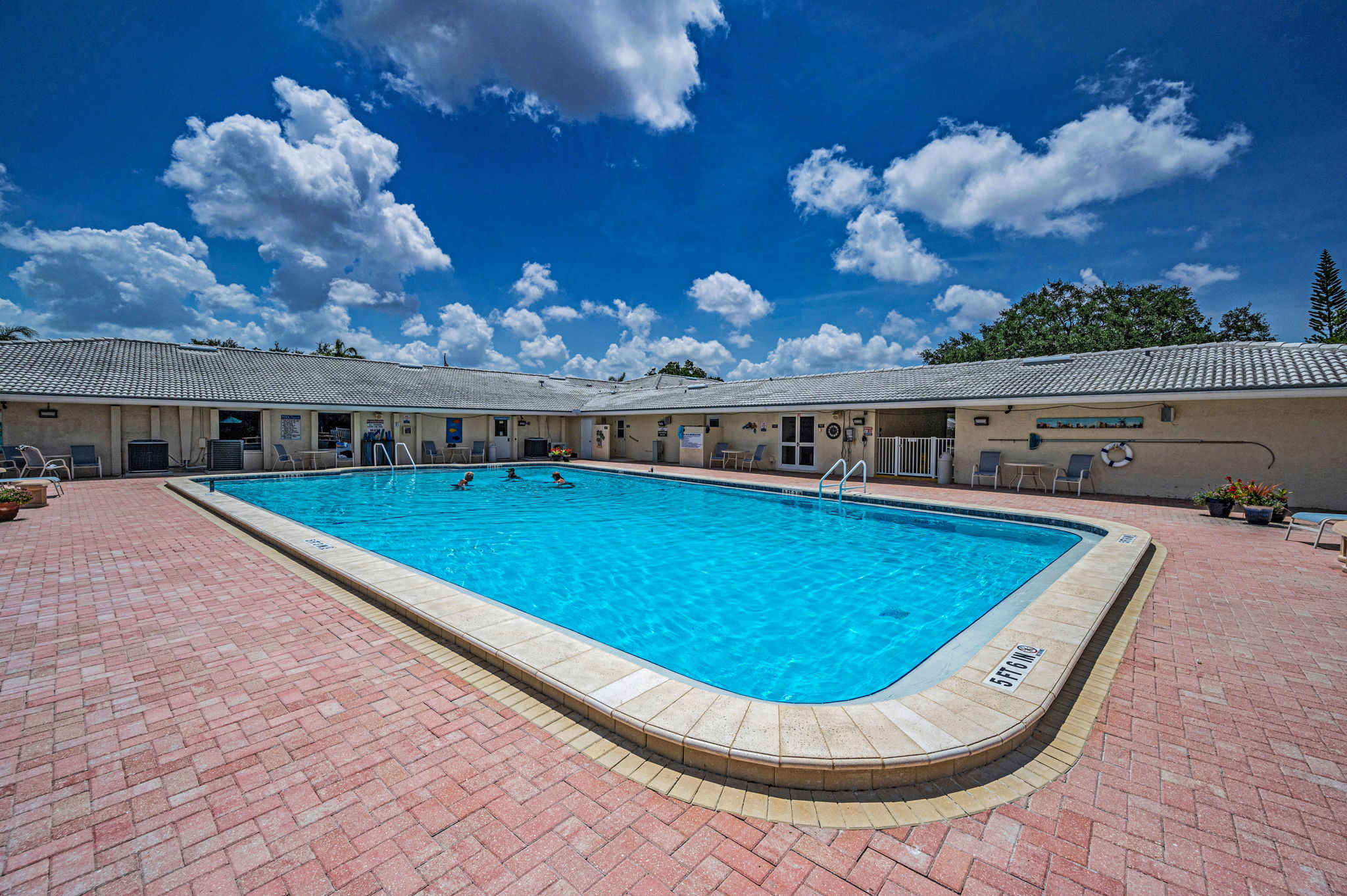 41-Pool