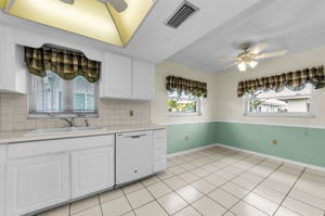 Kitchen 6