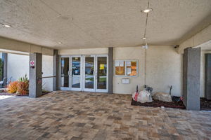 4-Clubhouse