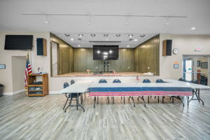 8-Clubhouse