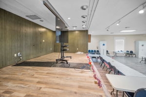 11-Clubhouse Stage