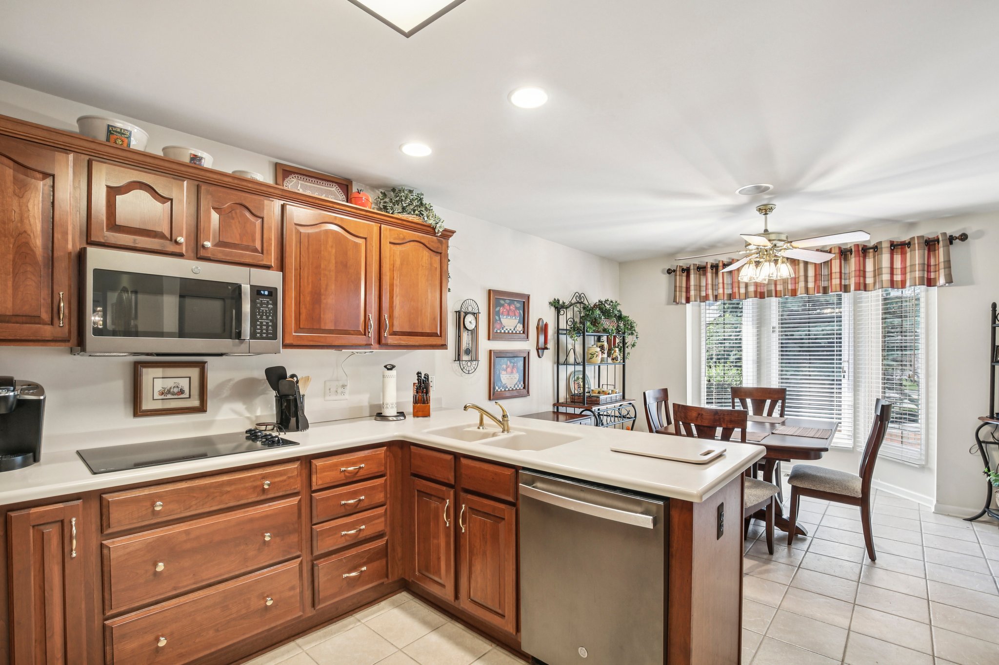 Ashford Ct-S1507-019.jpg