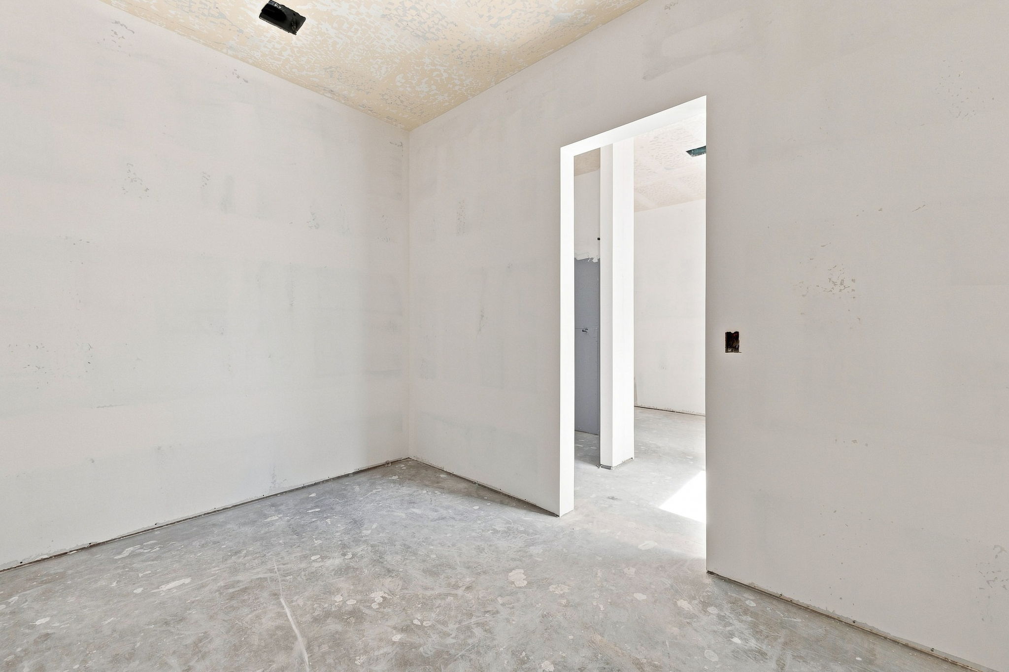 Primary Closet (2)