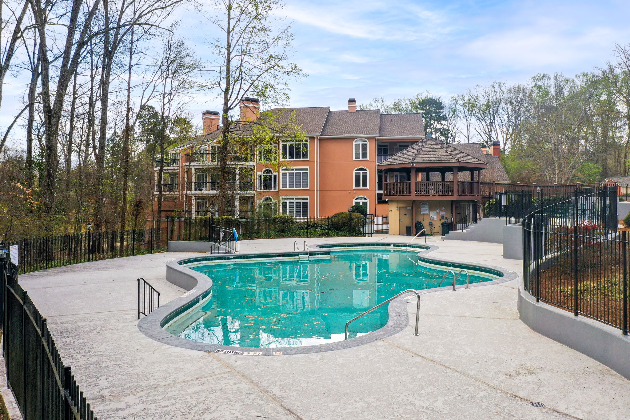 39 Exterior Community Pool