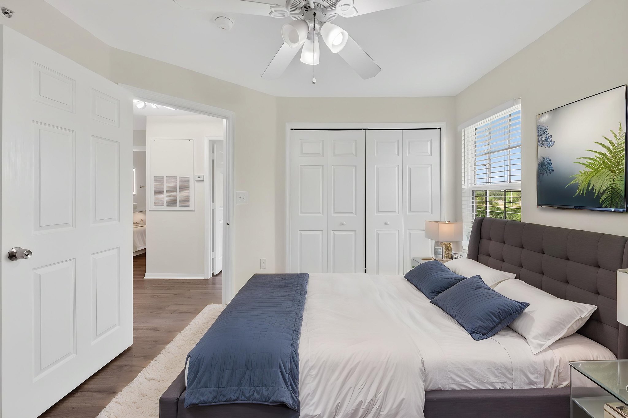 5467_Vineland_Rd_Orlando_FL_32811-47 virtually staged.jpeg