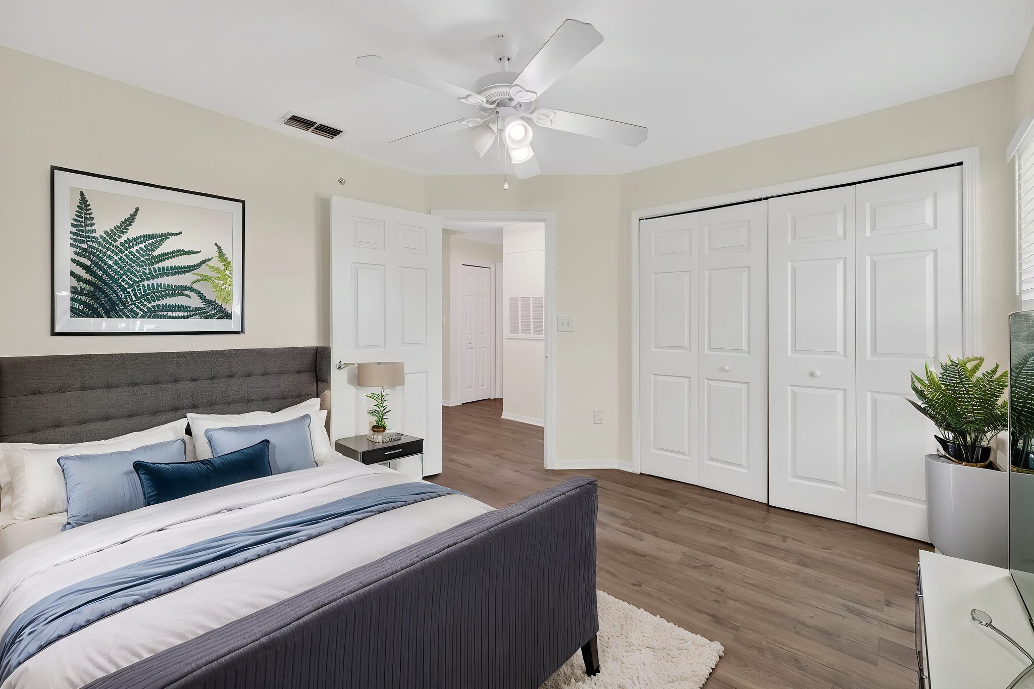 5467_Vineland_Rd_Orlando_FL_32811-48 virtually staged.jpeg