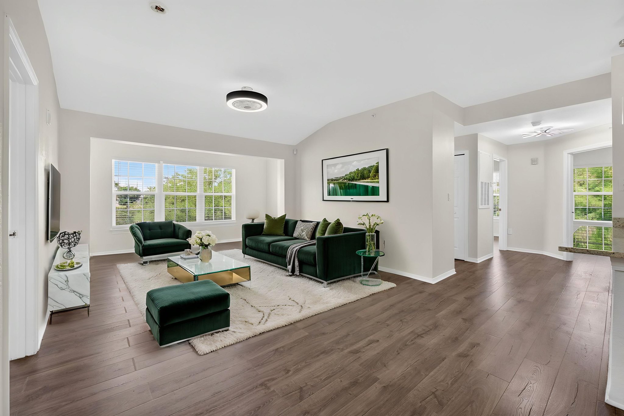 5467_Vineland_Rd_Orlando_FL_32811-34 virtually staged.jpeg