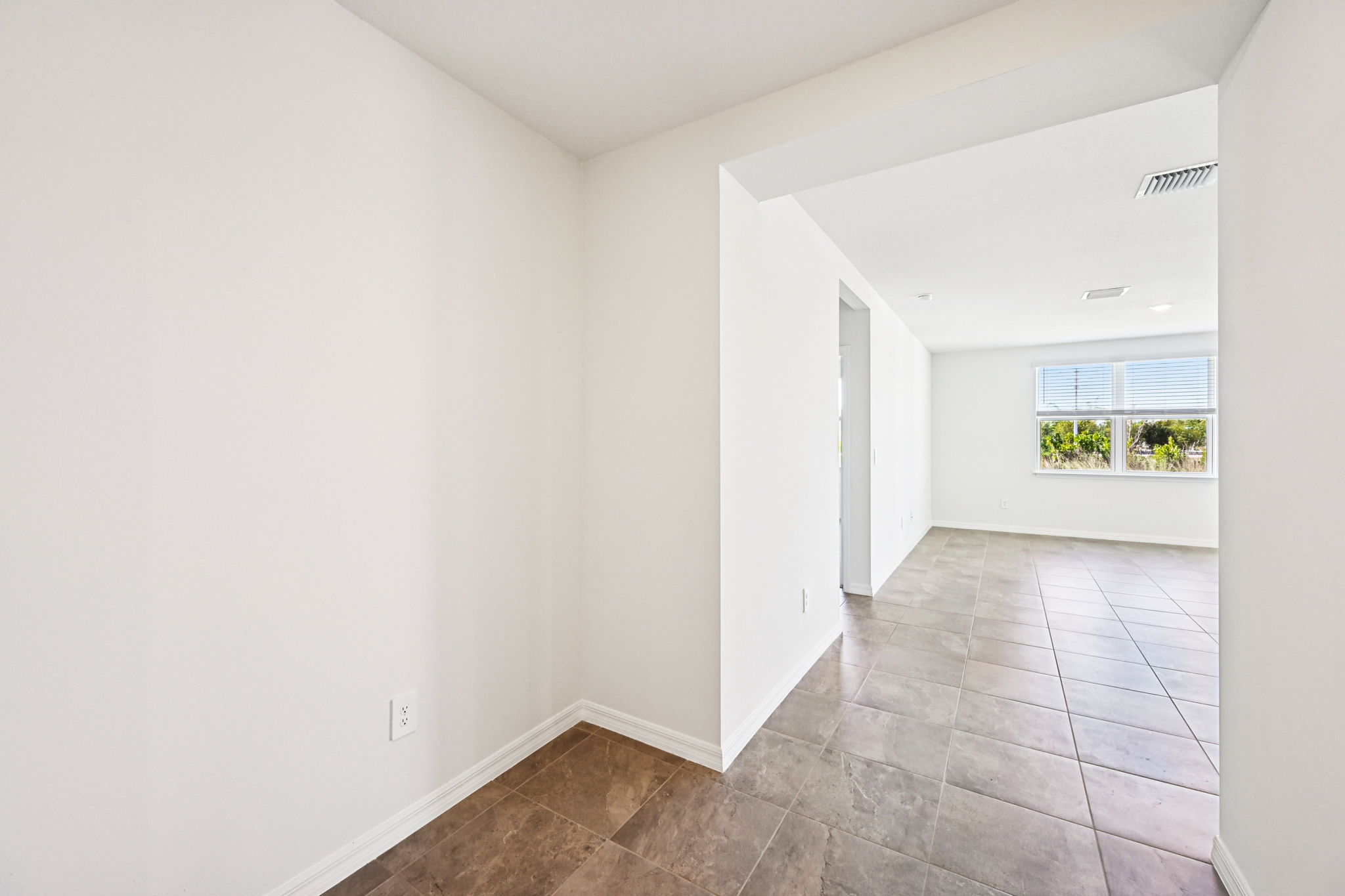 South Florida-Hampton Park- 5469 Hampton Park Cir Vero Beach South FL 32966-006