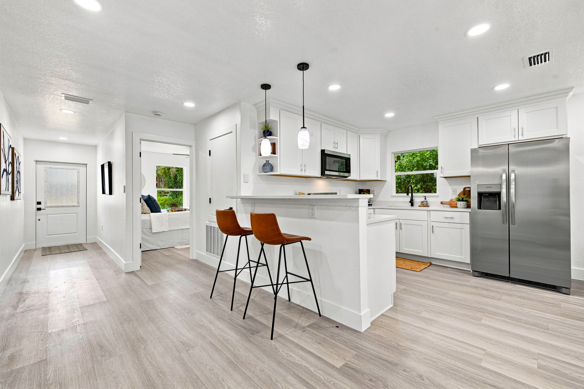  Photo 10