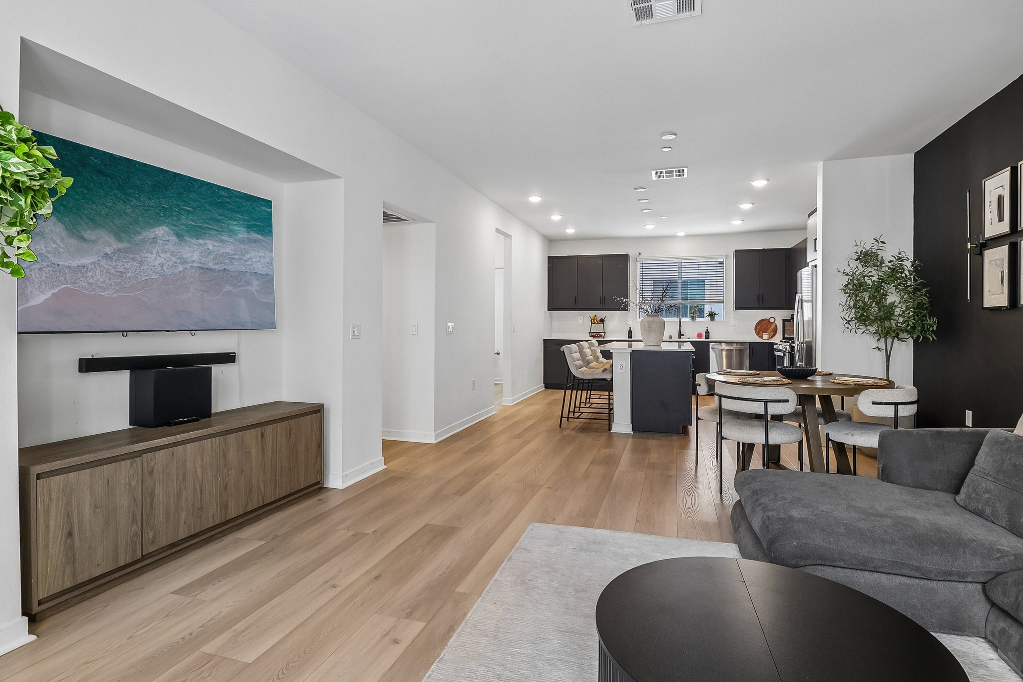 Seacliff Pl 84-S2508-006.jpg