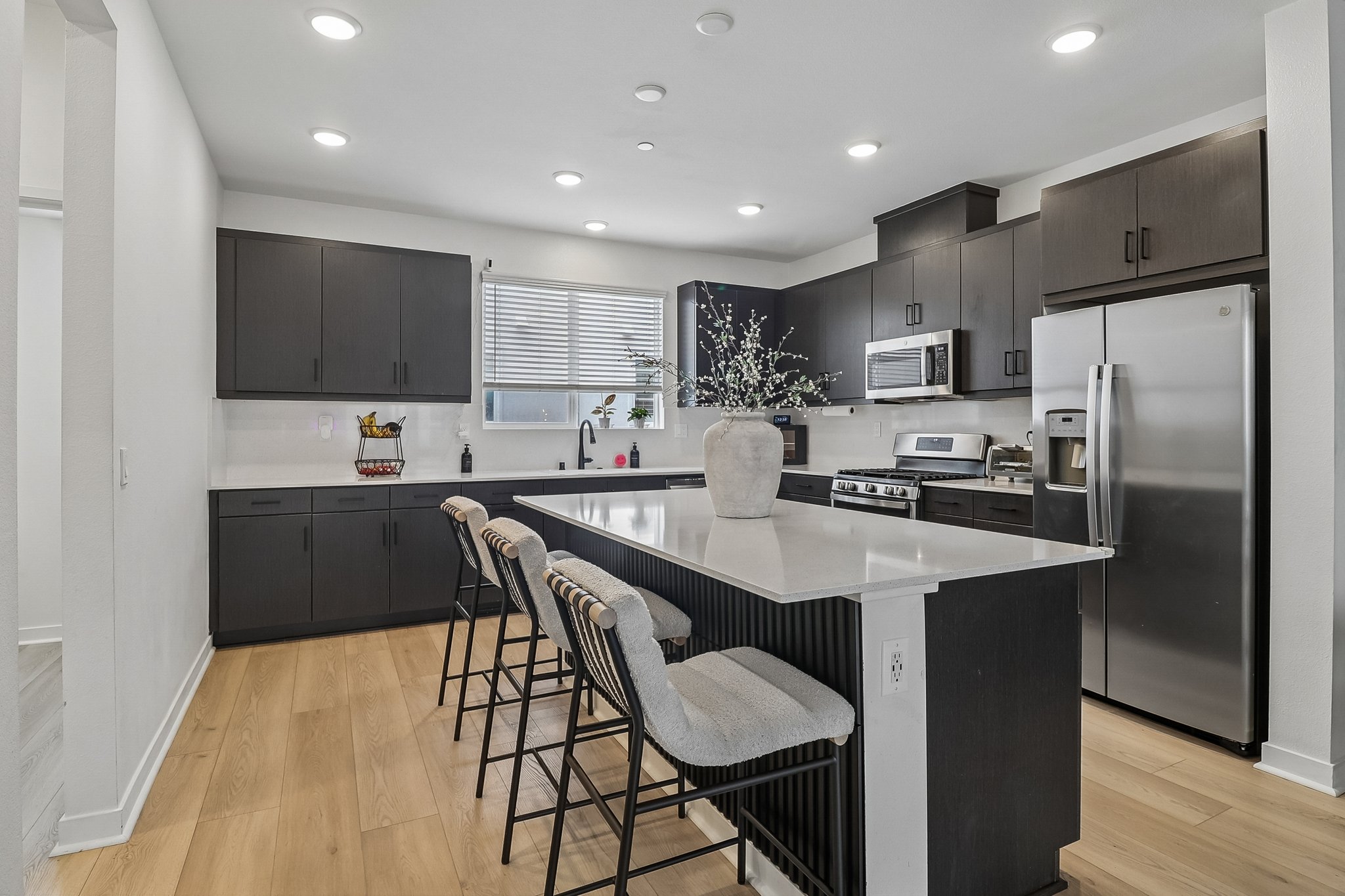 Seacliff Pl 84-S2508-008.jpg