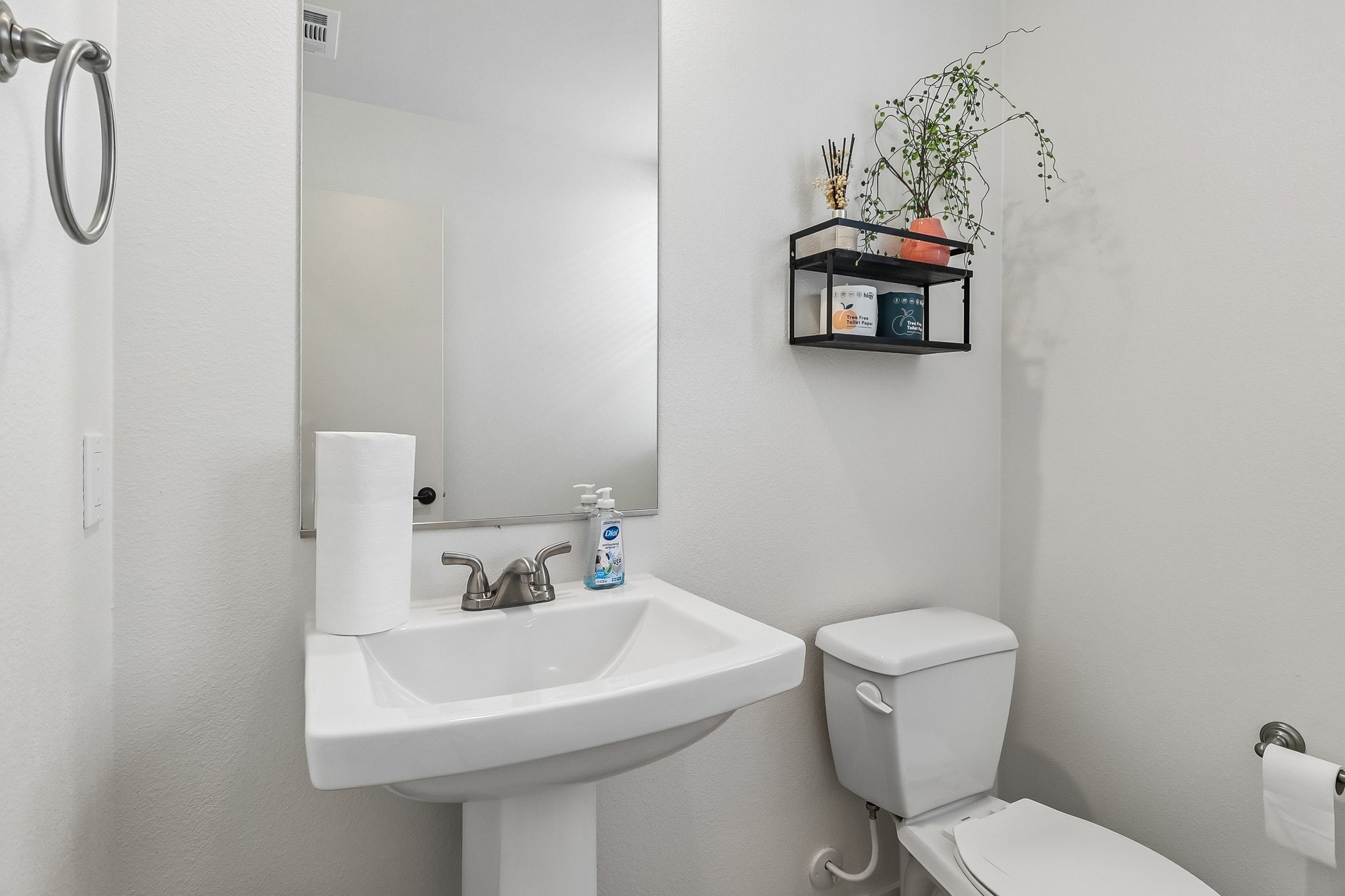 Seacliff Pl 84-S2508-016.jpg