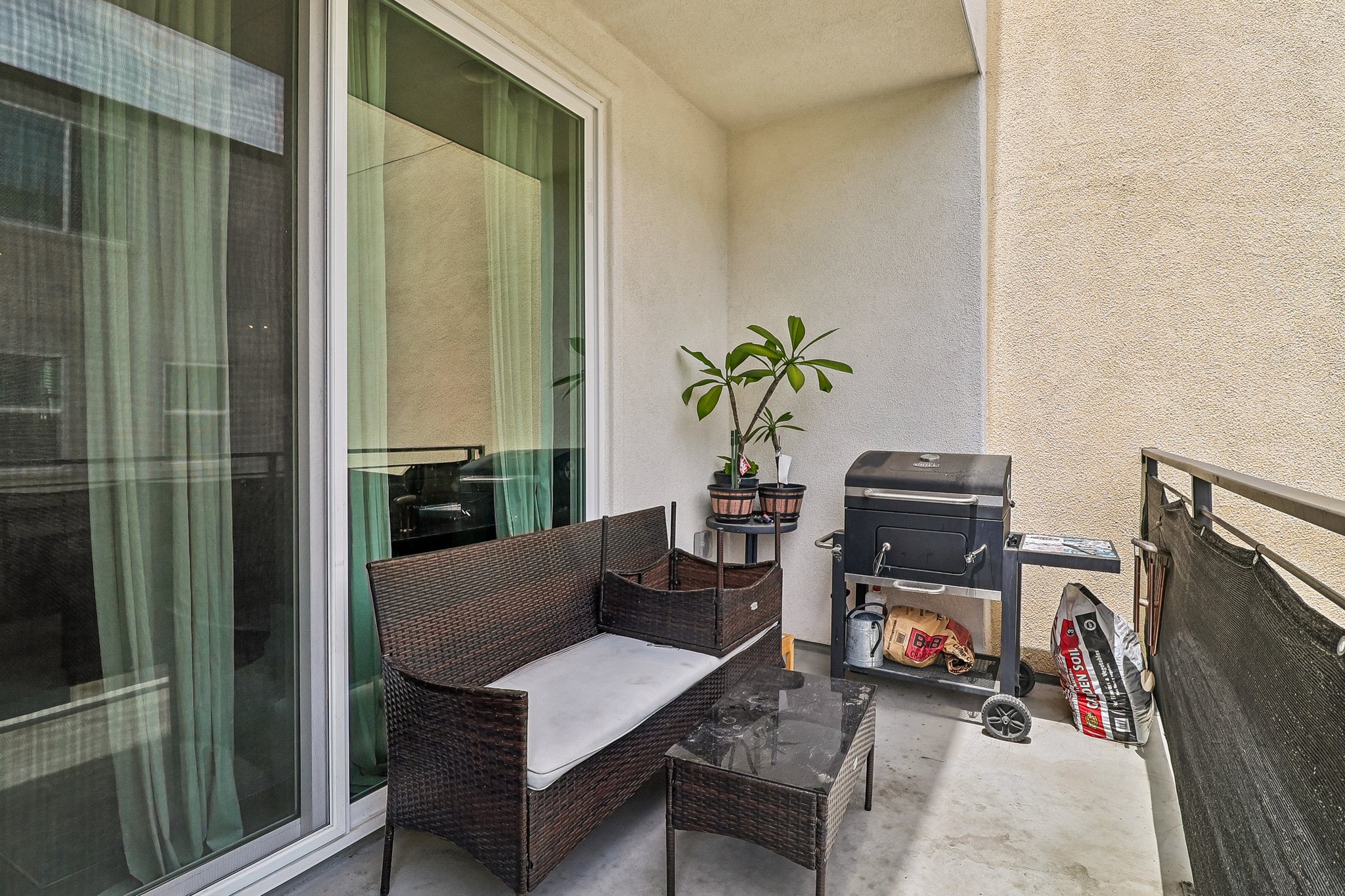 Seacliff Pl 84-S2508-027.jpg