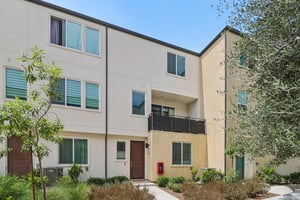 Seacliff Pl 84-S2508-001.jpg