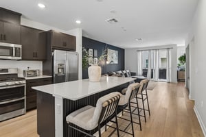 Seacliff Pl 84-S2508-010.jpg