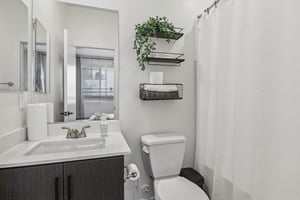 Seacliff Pl 84-S2508-014.jpg