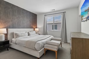 Seacliff Pl 84-S2508-022.jpg