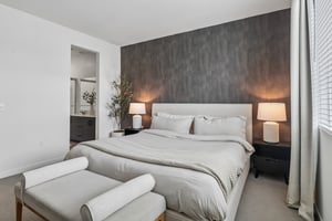 Seacliff Pl 84-S2508-024.jpg