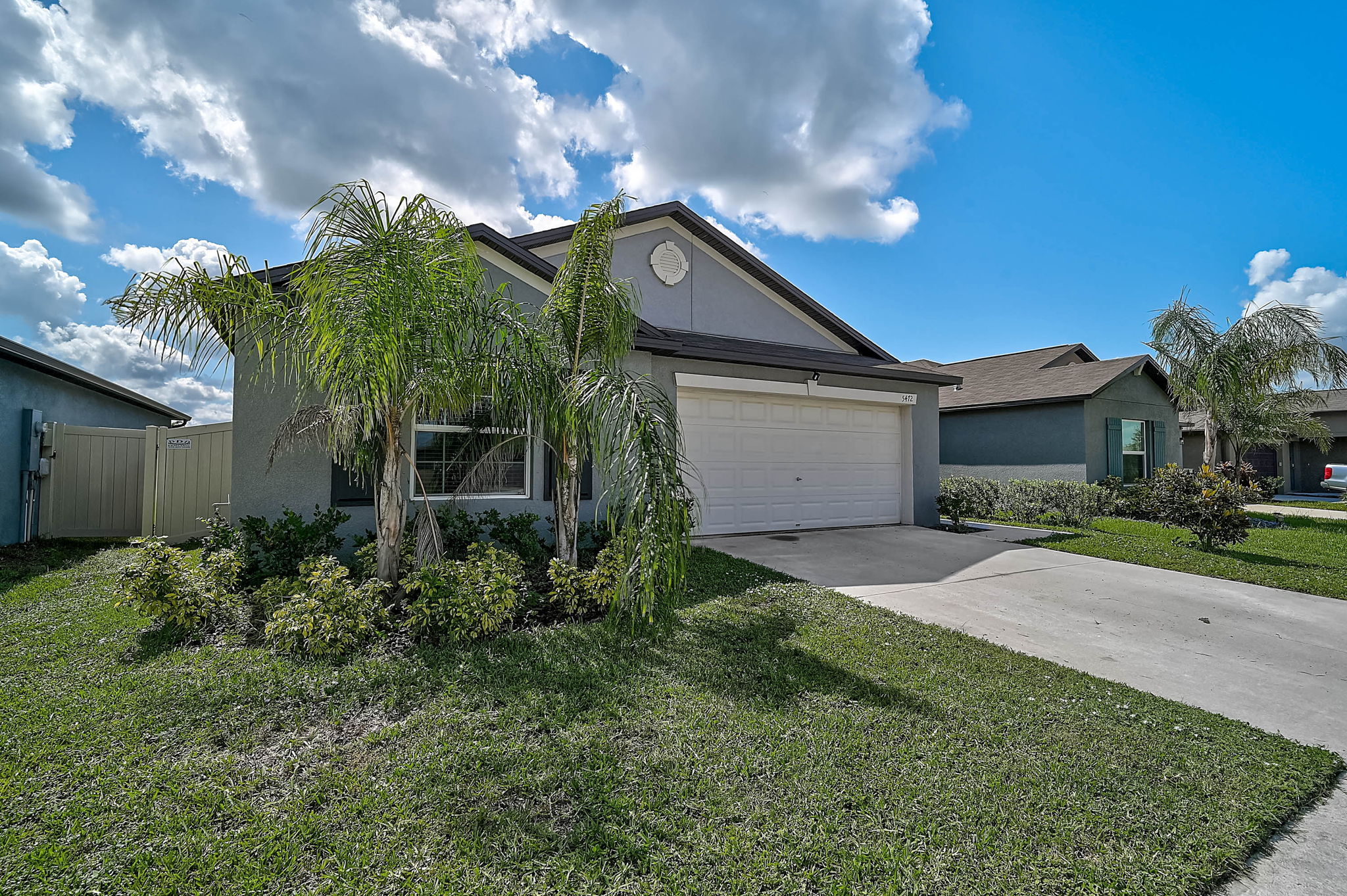 5472 Blue Azure Dr-4