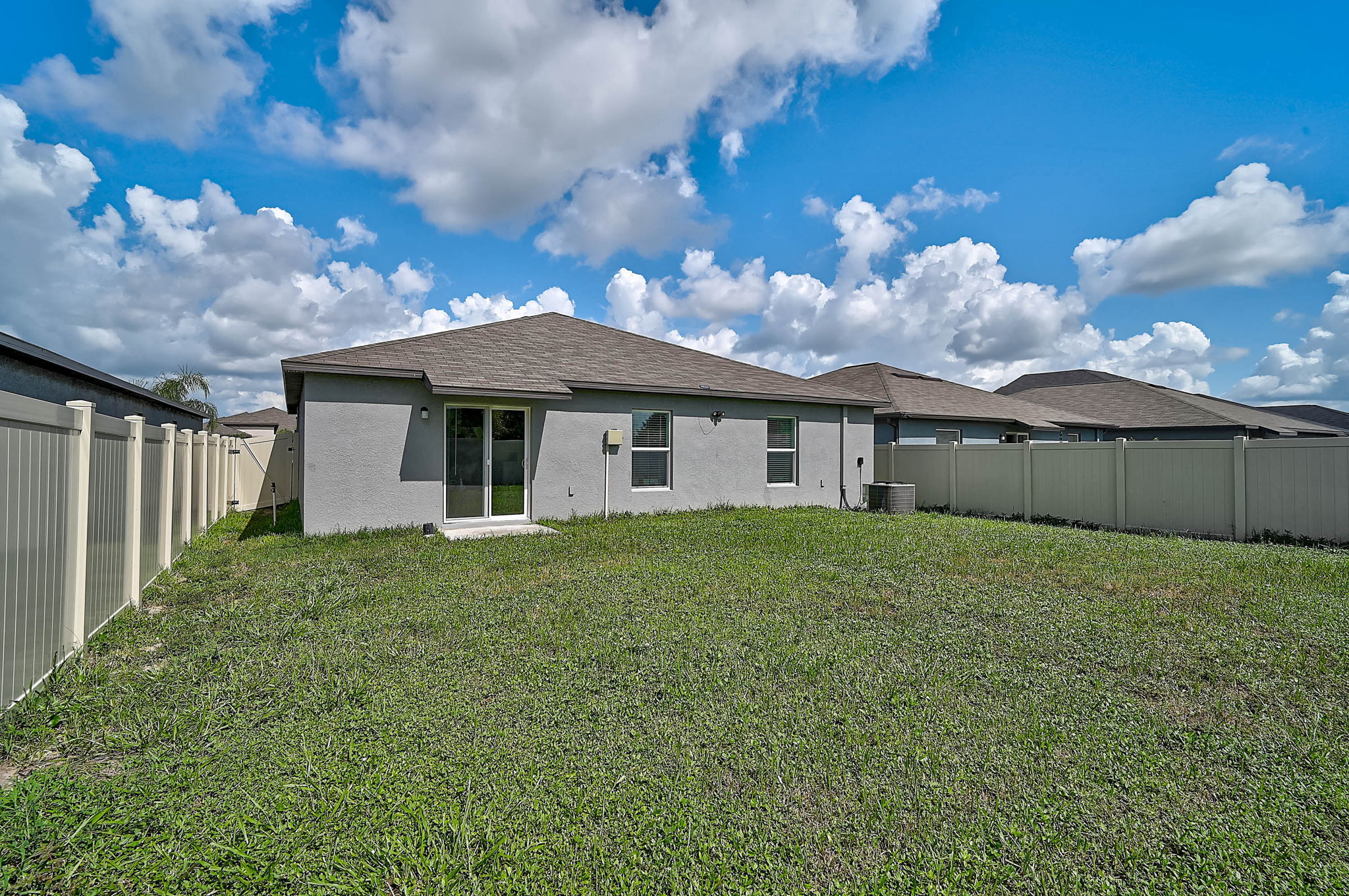 5472 Blue Azure Dr-27